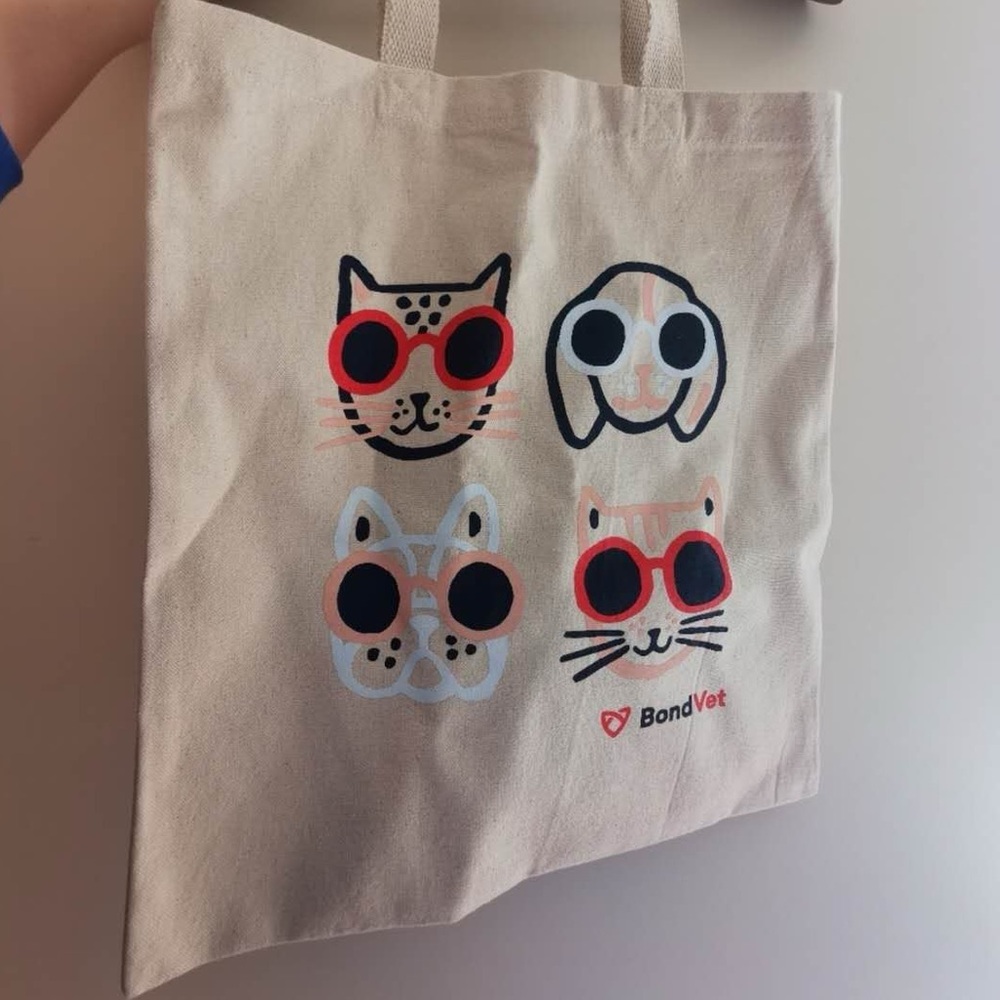 Bond Vet Dog And Cat Canvas Tote Bag New Good Quality For Pet Lover GWP NYC Only